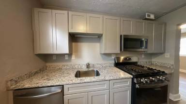 Main picture of Poinsett Apartments