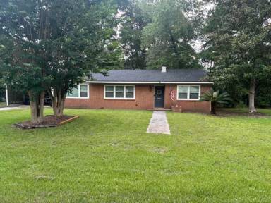Main picture of 3712 Oakland Ct