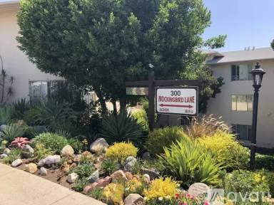 Main picture of 300 Mockingbird Ln