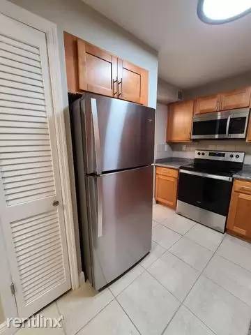Main picture of 10 Royal Palm Way