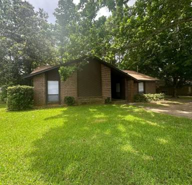 Main picture of 5718 Wares Ferry Rd