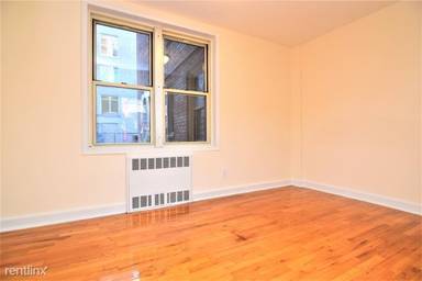 Main picture of 30 East End Avenue Apartments