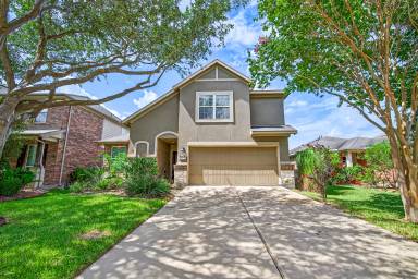 Main picture of 18214 Almond Place Ln