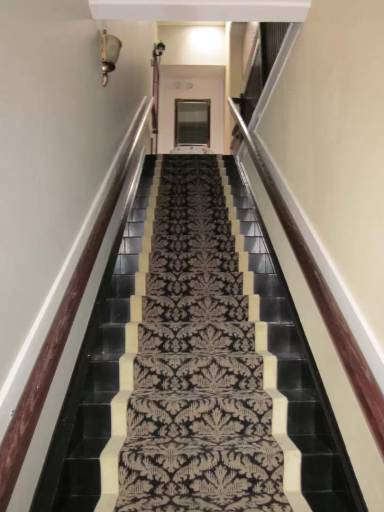 Main picture of 236 S Elm St