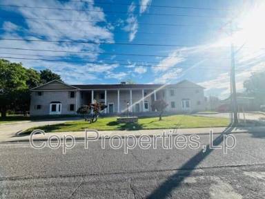 Main picture of 811 Jackson Keller Rd