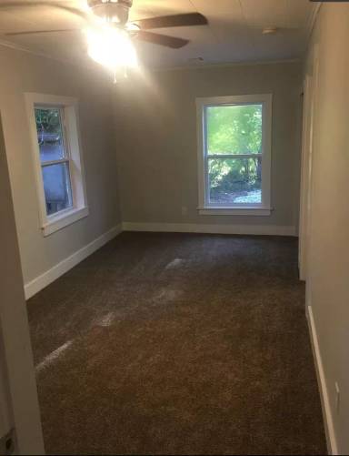 Main picture of 101 W 5th St