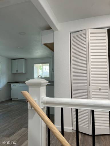 Main picture of 929 Sheridan St