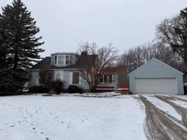 Main picture of 1811 E Willoughby Rd