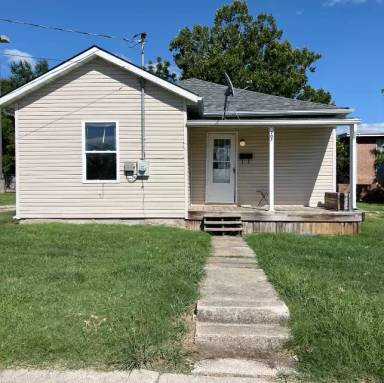 Main picture of 707 S College Ave