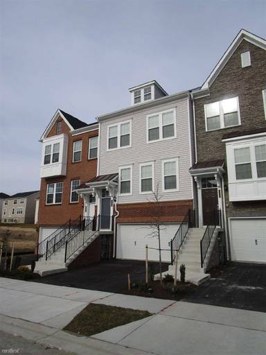 Main picture of 8269 Meadowood Dr