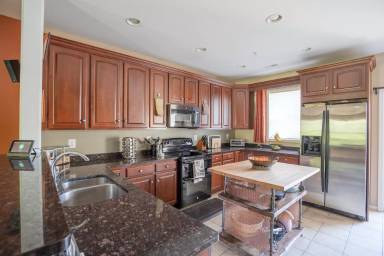 Main picture of 227 S Fremont Ave