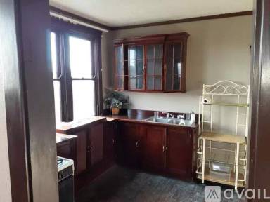 Main picture of 3715 Winston Ave