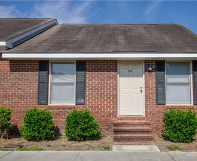 Main picture of 140 Lanier Dr