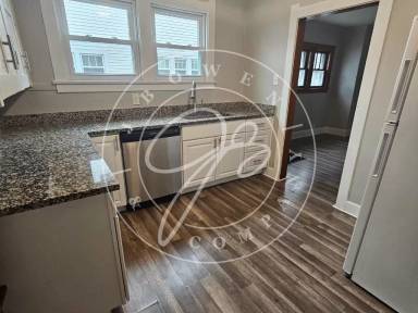 Main picture of 4138 Lyman Ave