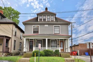 Main picture of 21 E Blake Ave
