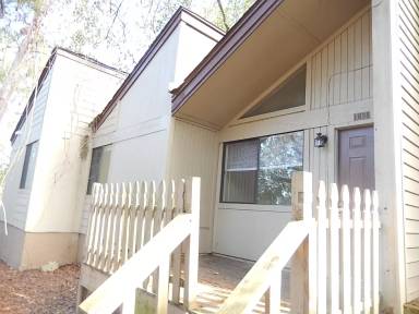 Main picture of 1838 Falconcrest St