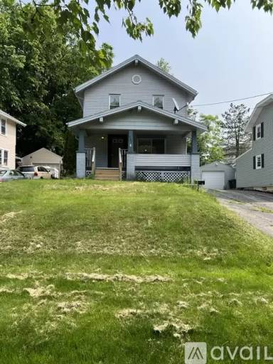 Main picture of 357 E Park Blvd