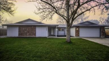 Main picture of 8785 W Pembrook Dr