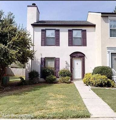 Main picture of 2817 Wynterhall Rd SE
