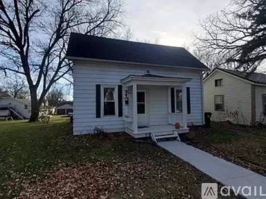 Main picture of 941 E Davenport St