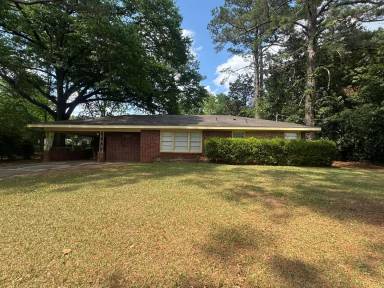 Main picture of 3927 Bienville Rd