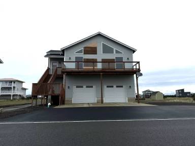 Main picture of 1511 E Ocean Shores Blvd SW