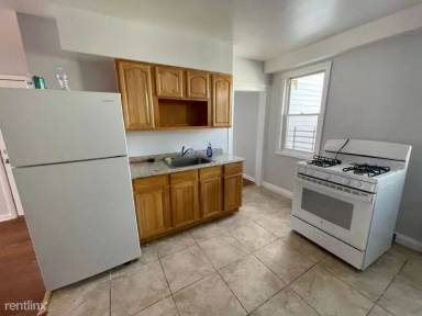 Main picture of 18 Jewett Ave