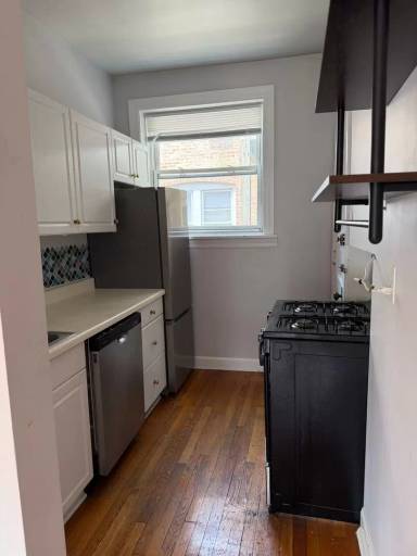 Main picture of 4400 N Winchester Ave
