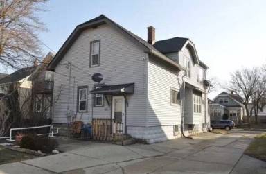 Main picture of 2249 S 68th St