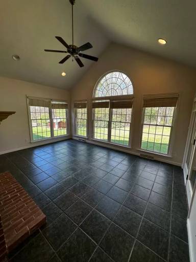 Main picture of 1254 Evans City Rd