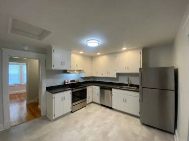 Main picture of 302 Spring St