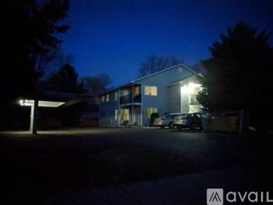 Main picture of 677 Paradise Pl