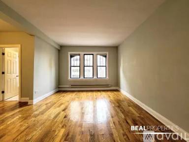 Main picture of 1347 N Dearborn St