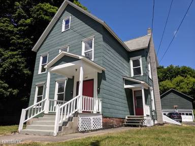 Main picture of 740 Chenango St