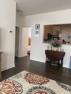 Main picture of 101 W Langdon Ave