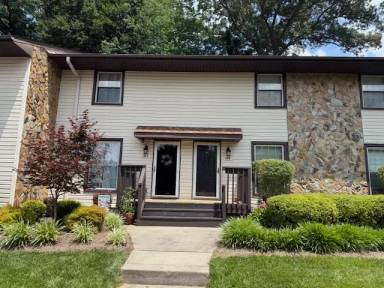 Main picture of 106 Turnwood Ln