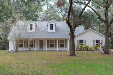 Main picture of 3355 Lake Tohopekaliga Rd