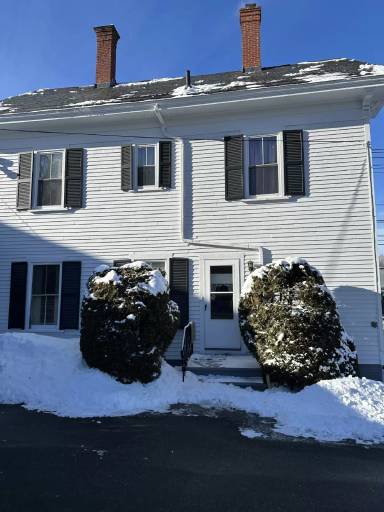 Main picture of 145 Center St