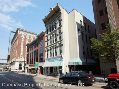 Main picture of 139 Pearl St NW