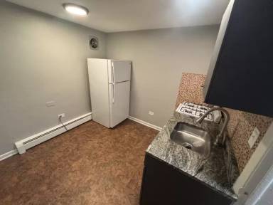 Main picture of 2104 S 17th Ave