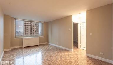 Main picture of 30 Lincoln Plaza