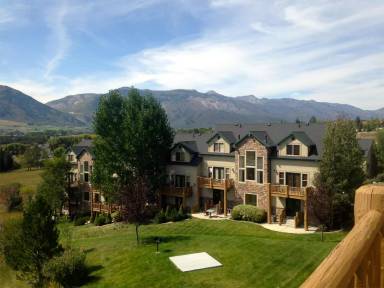Main picture of 5063 Lakeview Dr