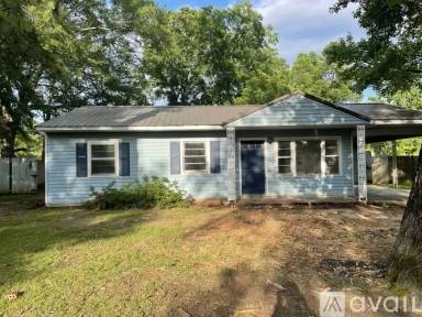Main picture of 124 Poplar St