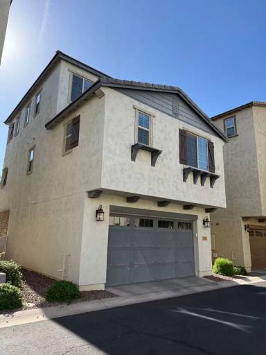 Main picture of 2658 S Harmony Ave