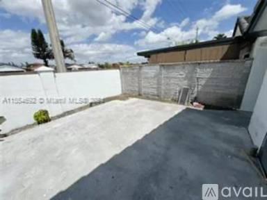 Main picture of 9345 NW 121st Ter