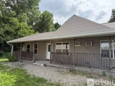 Main picture of 304 S Jefferson St