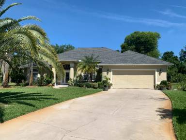 Main picture of 4 Windwillow Ln