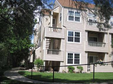 Main picture of 979 S Miller St