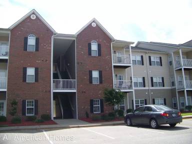 Main picture of 621 Marshtree Ln