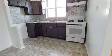 Main picture of 8 Avenue S